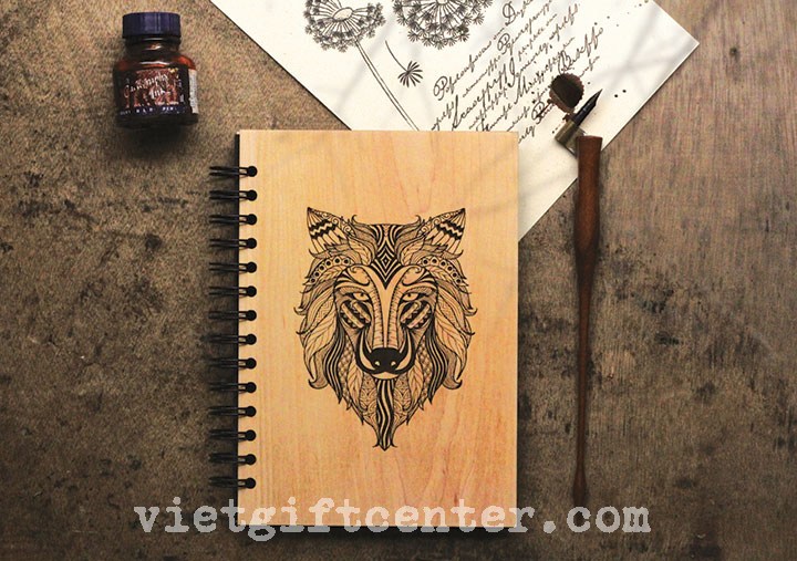 sổ tay bìa gỗ khắc con sói