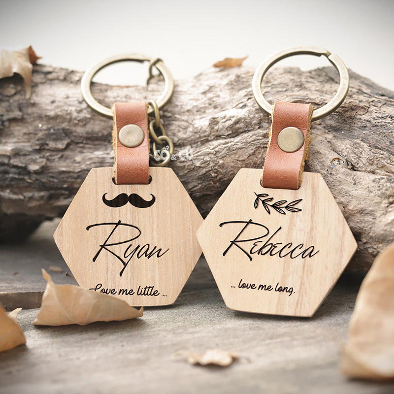 Móc Chìa Khóa Gỗ Đẹp Khắc Tên Theo Yêu Cầu Craft & More Vietnam | vietgiftcenter.com Móc Chìa Khóa Gỗ Đẹp Khắc Tên Theo Yêu Cầu Craft & More Vietnam | vietgiftcenter.com