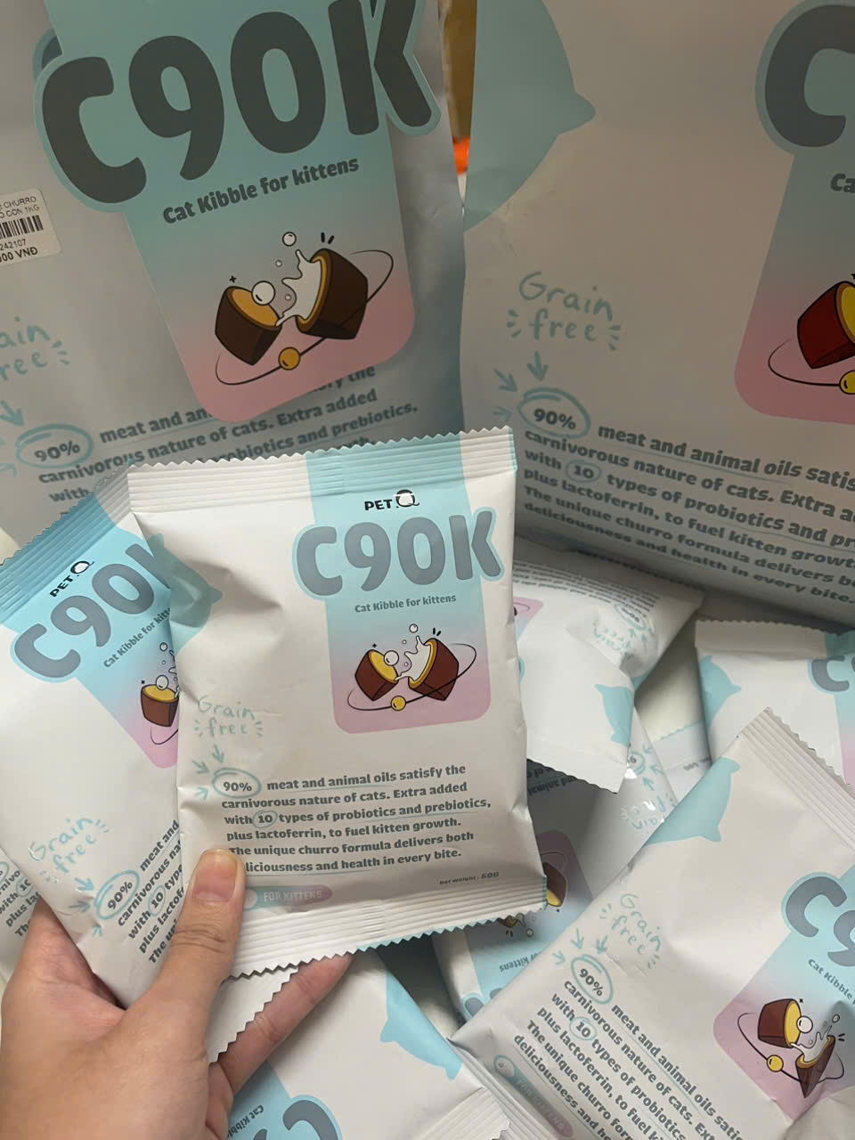 Hạt Mèo Nhân Thịt CHURRO C90K PET Q MÈO CON  50GR , 1KG