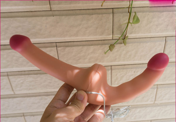Dương vật giả cho les lovetoy nhập Mỹ cao cấp Dương vật giả cho les lovetoy nhập Mỹ cao cấp