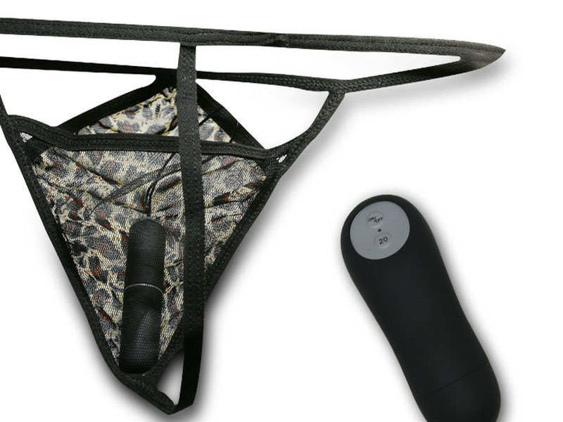 Quần lót (chip) rung bím kèm sịp xì líp nữ lọt khe