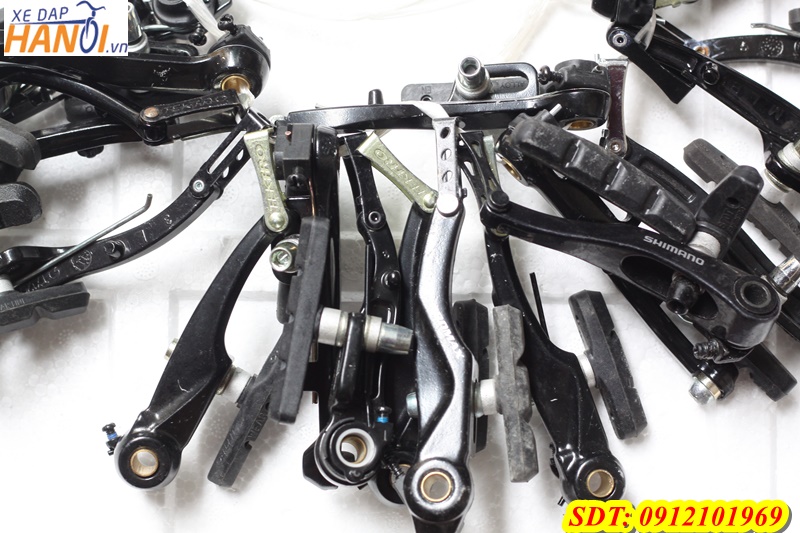 Càng lẻ phanh trước cả má phanh theo kèm hàng bãi