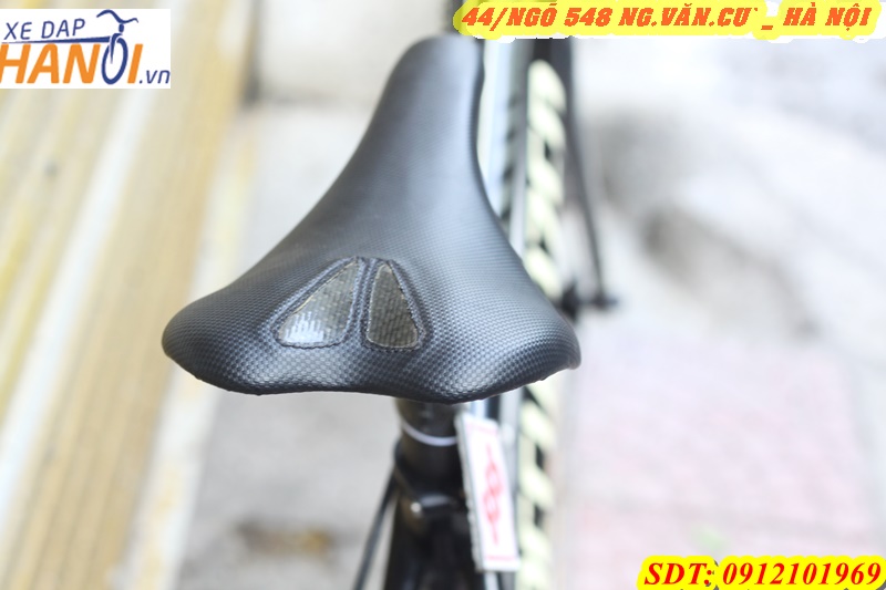 Xe đạp đua roading CARBON SPECIALIZED AMIRA HANDMADE FROM USA