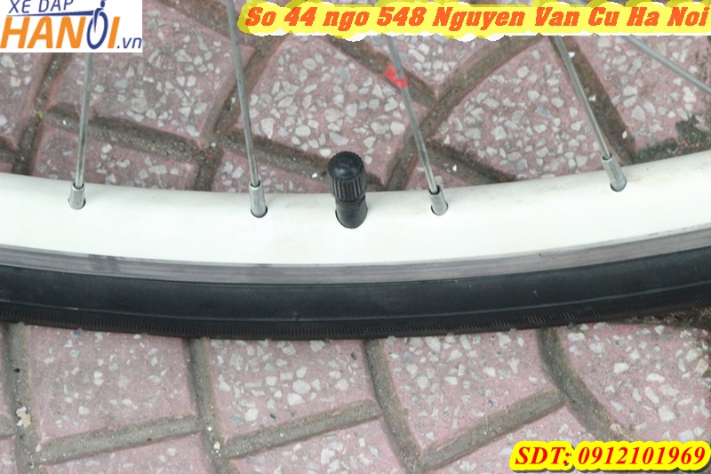 Xe đạp Touring Nhật bãi Graphic đến từ Japan