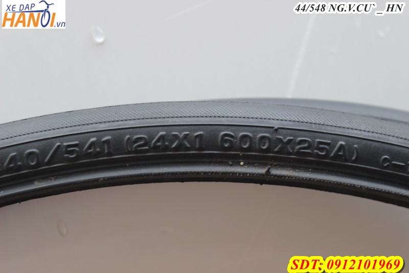 Đôi lốp bãi kèm săm có thông sô 25 - 540 và 24x1