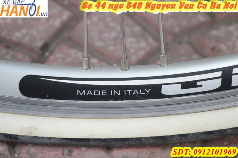 Xe road Malvernstar Oppy A4 đến từ nước Úc