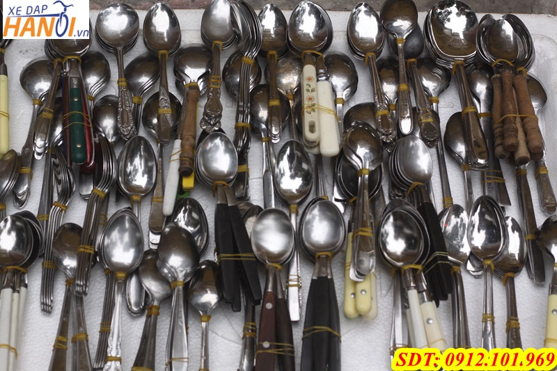 THÌA NHẬT BÃI BÁN THEO KG HOĂC LẺ, GIÁ 150N ĐẾN 200N/10C
