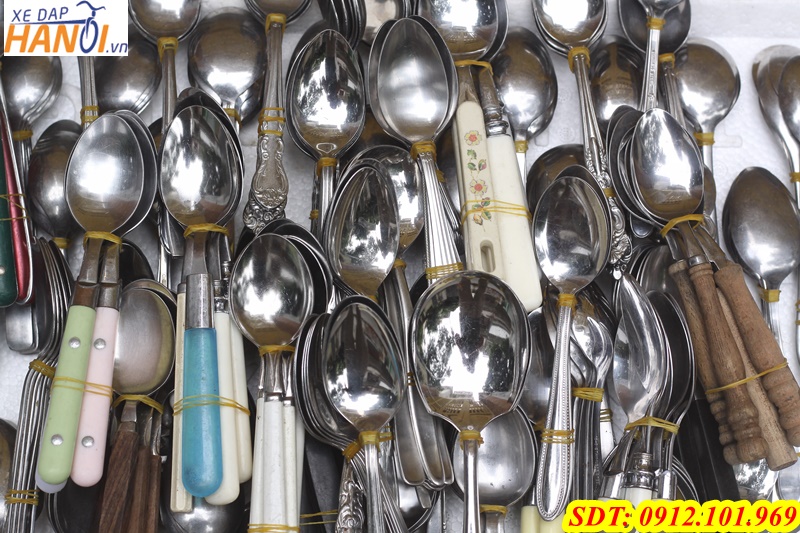 THÌA NHẬT BÃI BÁN THEO KG HOĂC LẺ, GIÁ 150N ĐẾN 200N/10C