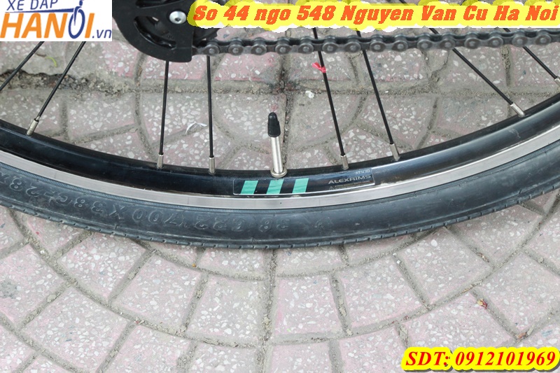 Xe đạp Touring Nhật bãi Giant Bianchi Sport 1 đến từ Italia