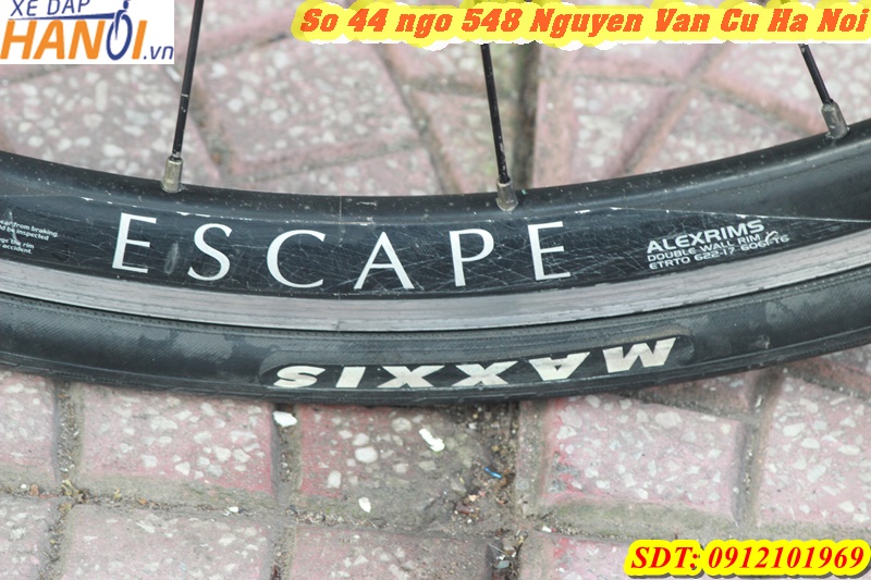 Xe Nhật bãi Giat Escape R3 đến từ Taiwant