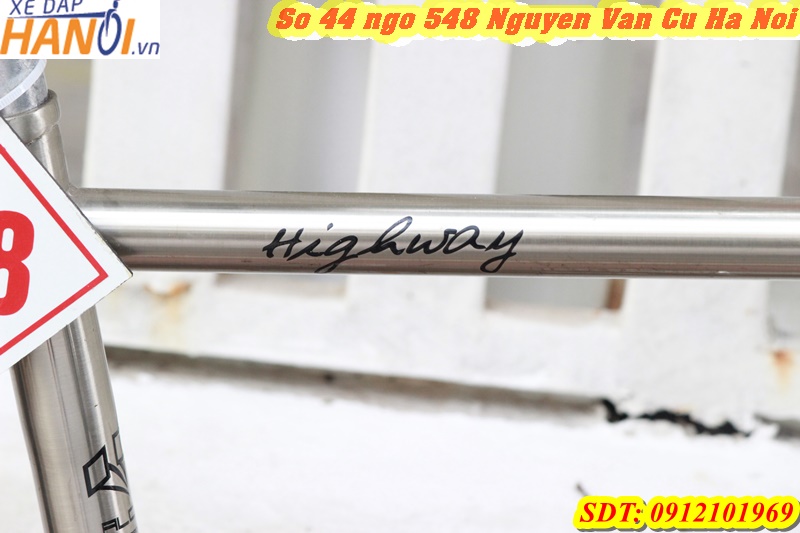 Xe đua Titan Alcott đến từ China