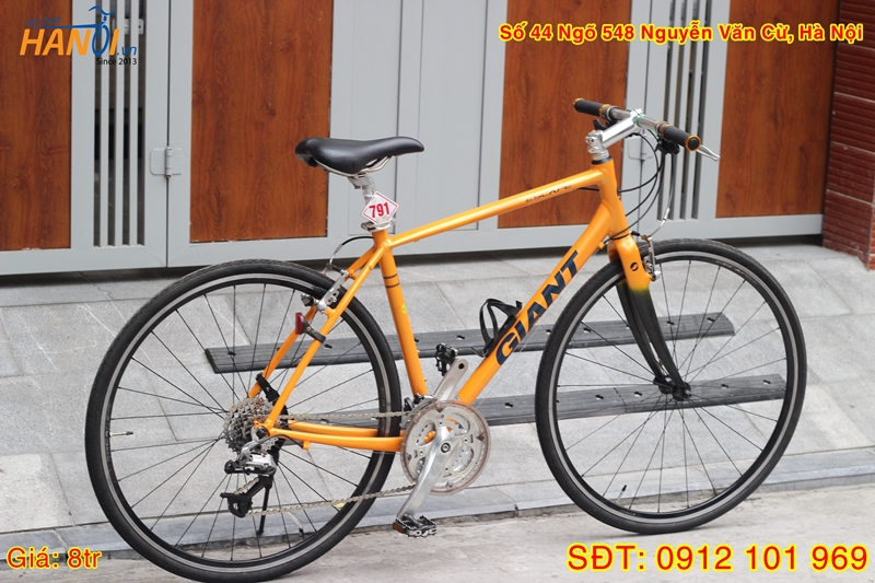 Xe đạp Touring Nhật bãi Giant Escape R3 tới từ Taiwan - càng carbon