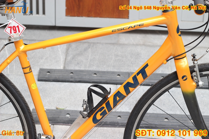Xe đạp Touring Nhật bãi Giant Escape R3 tới từ Taiwan - càng carbon