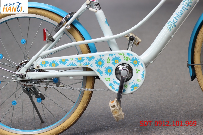 Xe đạp Nhật bãi Chianti cho trẻ khoảng từ 8 tuổi.