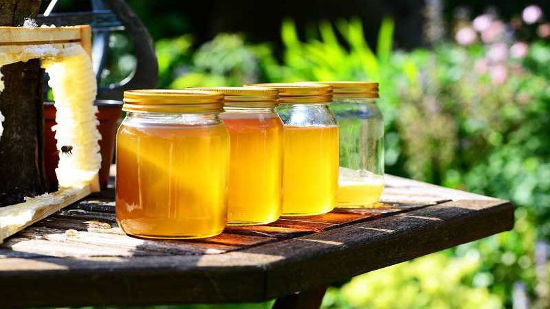 Hướng dẫn cách làm tam thất tươi ngâm mật ong Hướng dẫn cách làm tam thất tươi ngâm mật ong