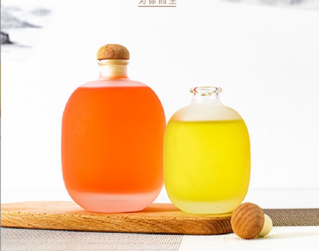 Chai Rượu Trong Nắp Gỗ 250ML