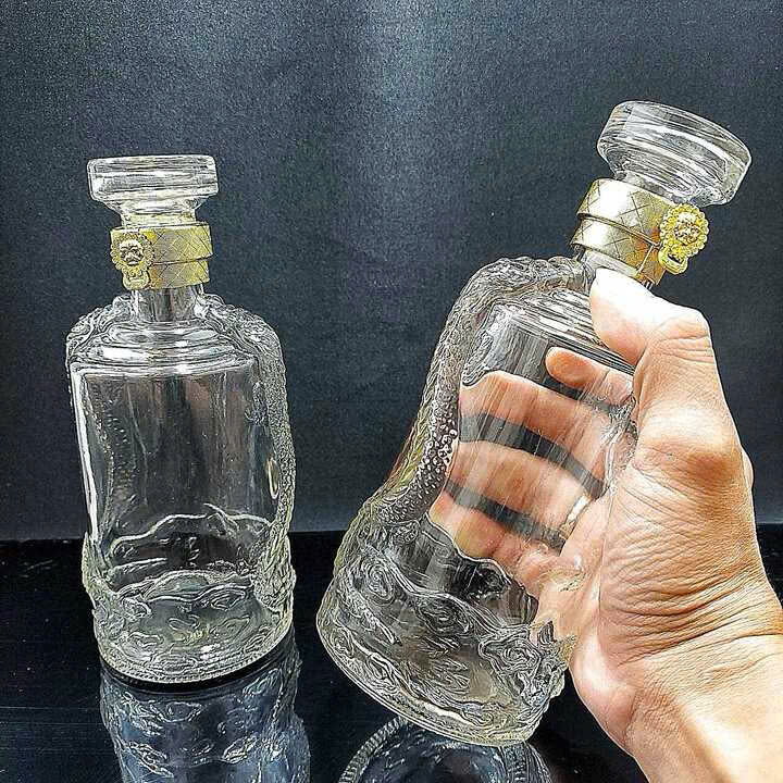 Chai Thủy Tinh Rồng Nổi 500ML