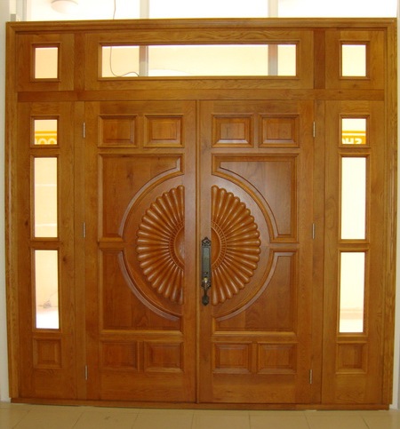 Cửa bốn cánh