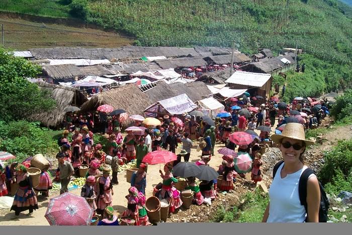 Chợ tình Sapa - nét đẹp văn hóa của đồng bào các dân tộc Chợ tình Sapa - nét đẹp văn hóa của đồng bào các dân tộc