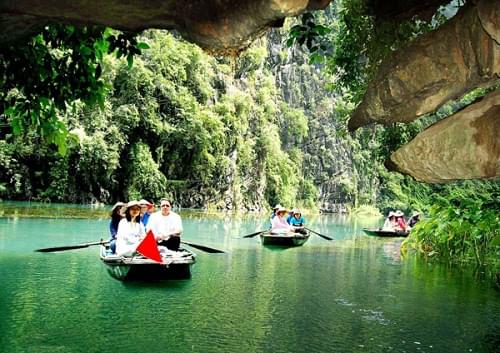 thắng cảnh Hang Tiên