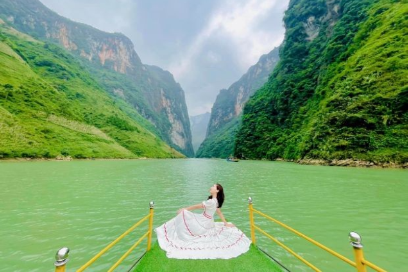 Hà Nội - Hà Giang - Lô Lô Chải 3N2Đ