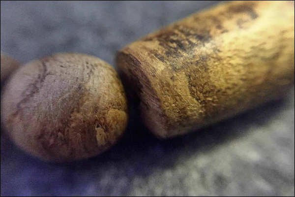 Vòng tay trầm hương 12