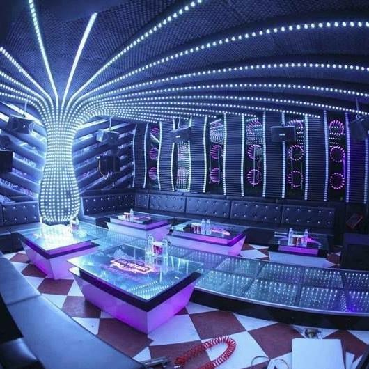 Thiết kế nội thất karaoke cùng LED đúc