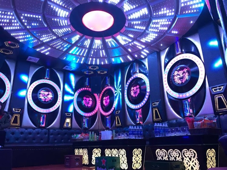 Gợi ý một số loại đèn cho thiết kế nội thất karaoke