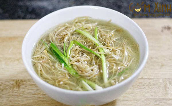 Trải nghiệm tour du lịch làng gốm Bát Tràng với ẩm thực canh măng mực