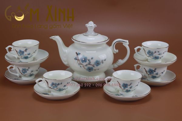 Mẫu ấm chén sứ trắng Bát Tràng đẹp nên chọn mua