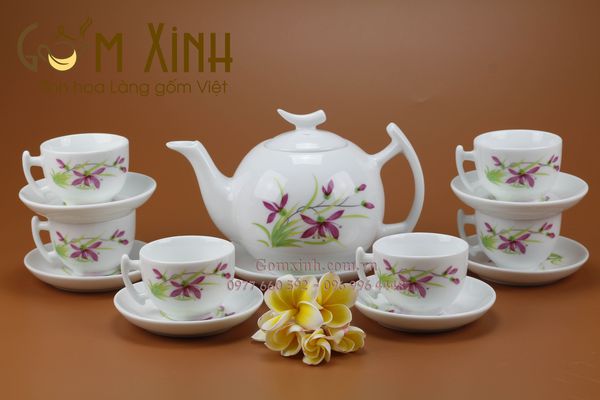 3 Lý do nên chọn ấm chén sứ trắng Bát Tràng cho bàn trà ngày Tết