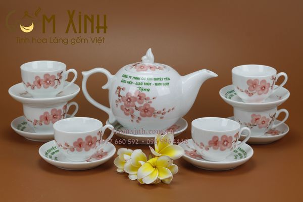 Vì sao ấm chén Bát Tràng in logo được doanh nghiệp mua