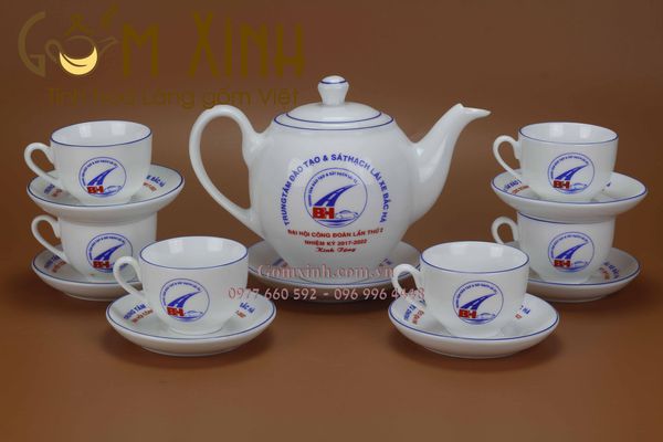 Ấm chén Bát Tràng cao cấp in logo - quà tặng ý nghĩa Tết 2019