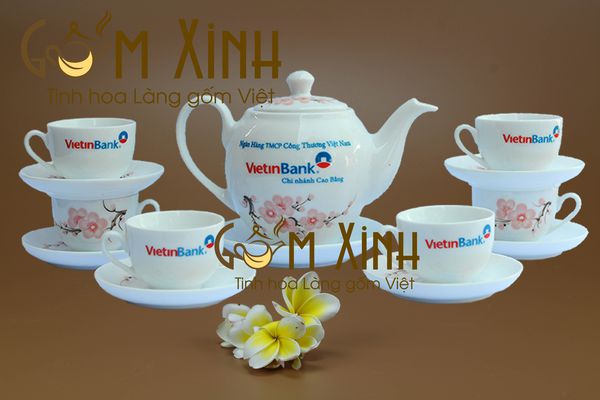 Mẫu ấm chén Bát Tràng in logo - quà tặng gốm sứ sang trọng, đẹp