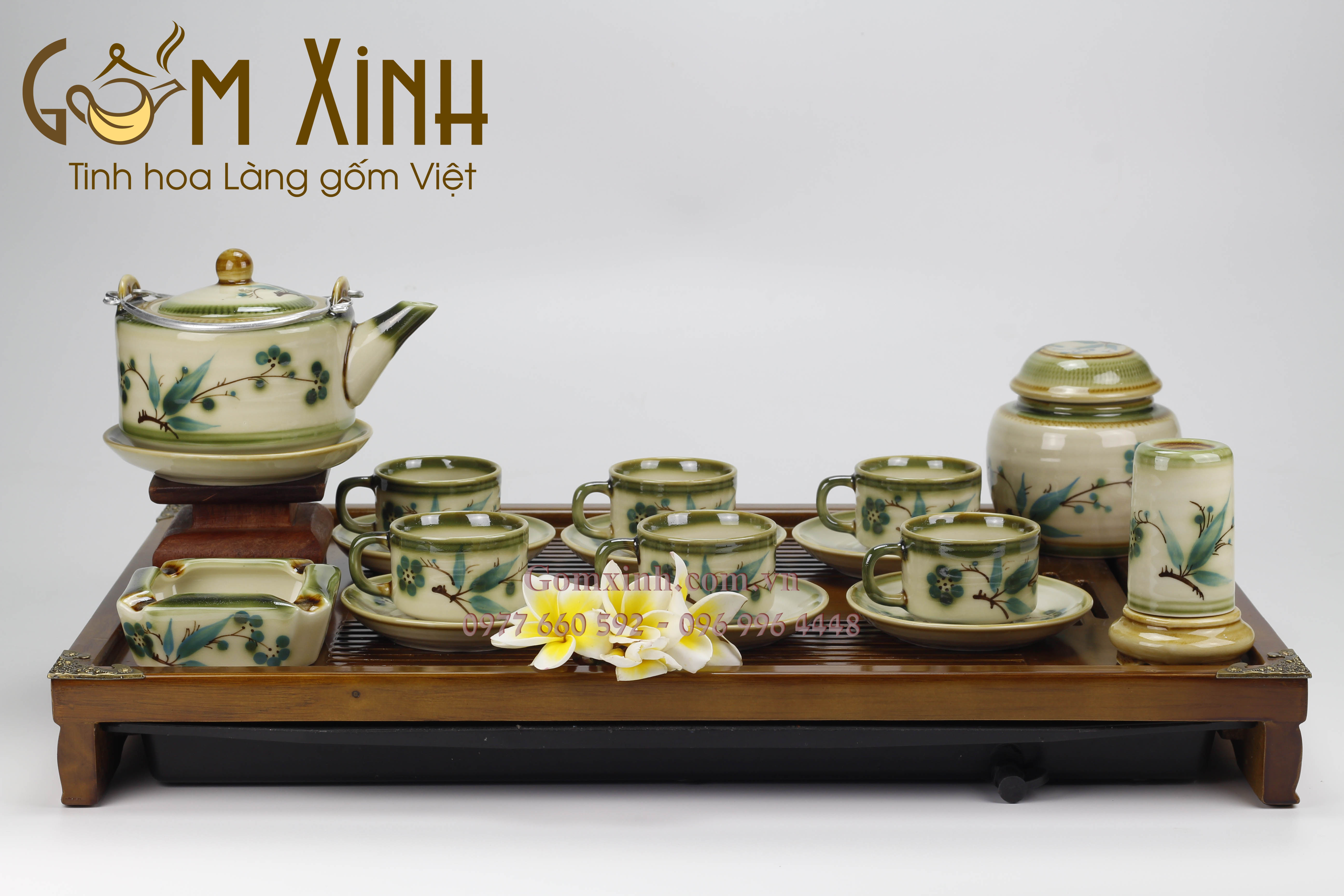 chọn quà tặng tết cho khách hàng với mẫu ấm chén Bát Tràng cao cấp