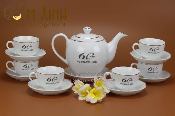 Đặt in lên ấm chén ở đâu uy tín? mẫu ấm chén Bát Tràng in logo đẹp rẻ