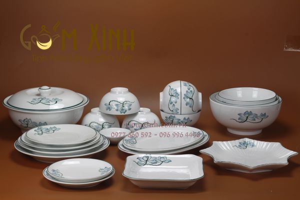 Chọn mua quà tặng ngày tết ý nghĩa với bộ đồ ăn Bát Tràng cao cấp