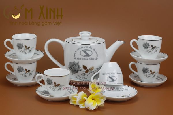 Chọn mua mẫu ấm chén Bát Tràng in logo đẹp tại Hà Nội cho doanh nghiệp