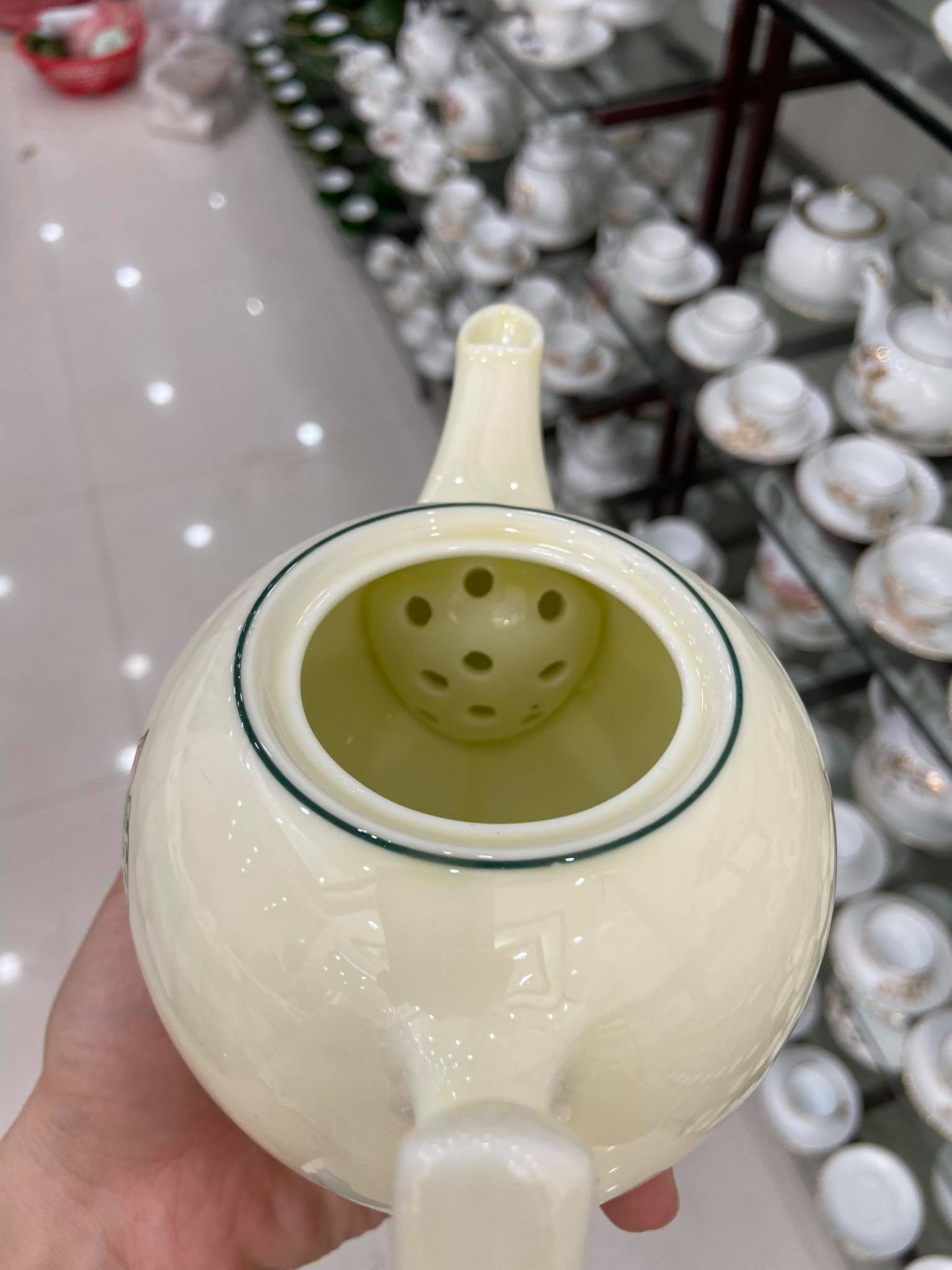 Bộ trà bưởi cành men kem vẽ thanh trúc