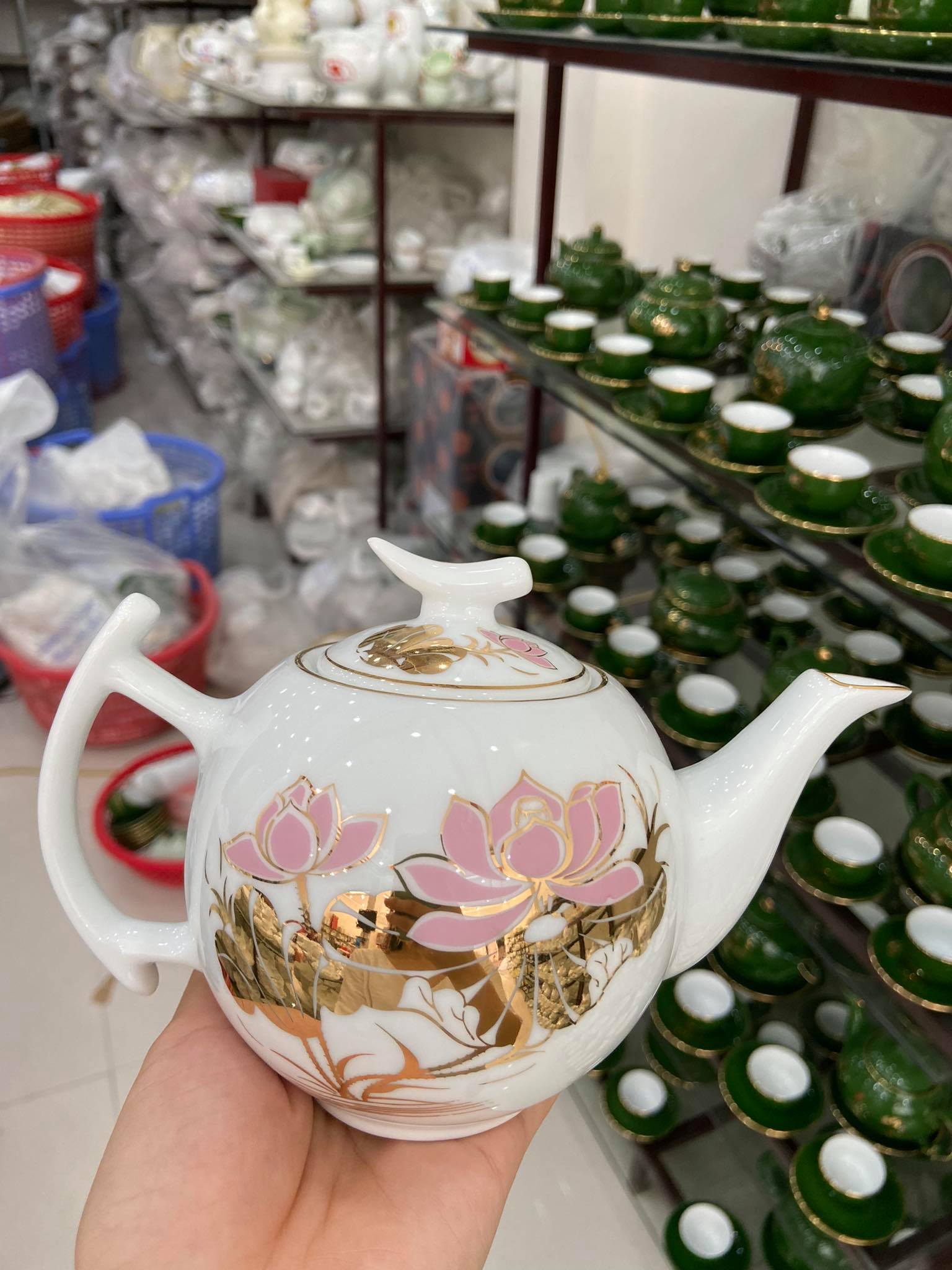 Bộ trà bưởi cành sen hồng vàng kim