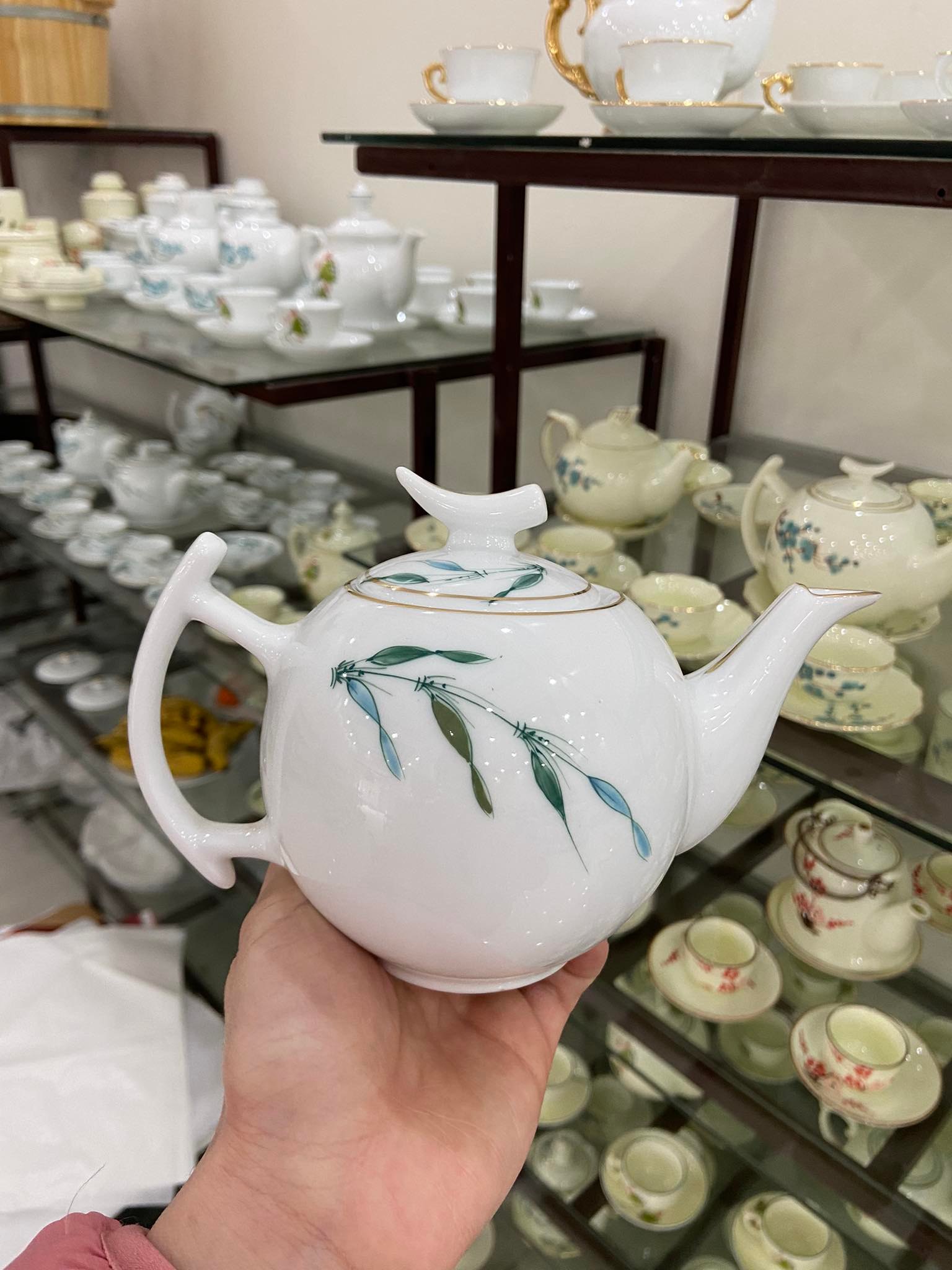 Bộ bình trà bưởi cành vẽ thanh trúc viền vàng kim