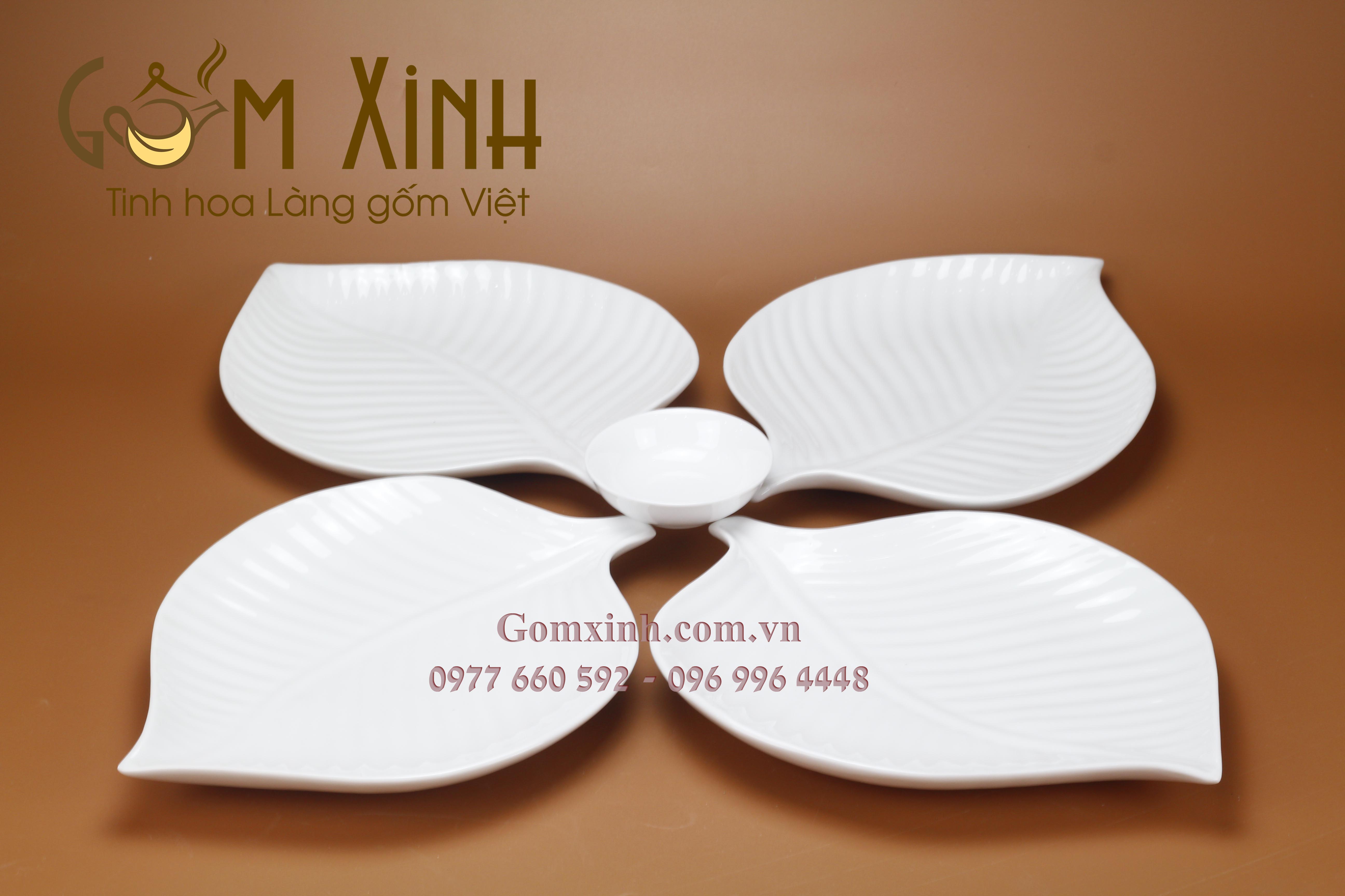 Đĩa lá trầu (30.5cm x 23.5cm) (150.000đ/1 đĩa)