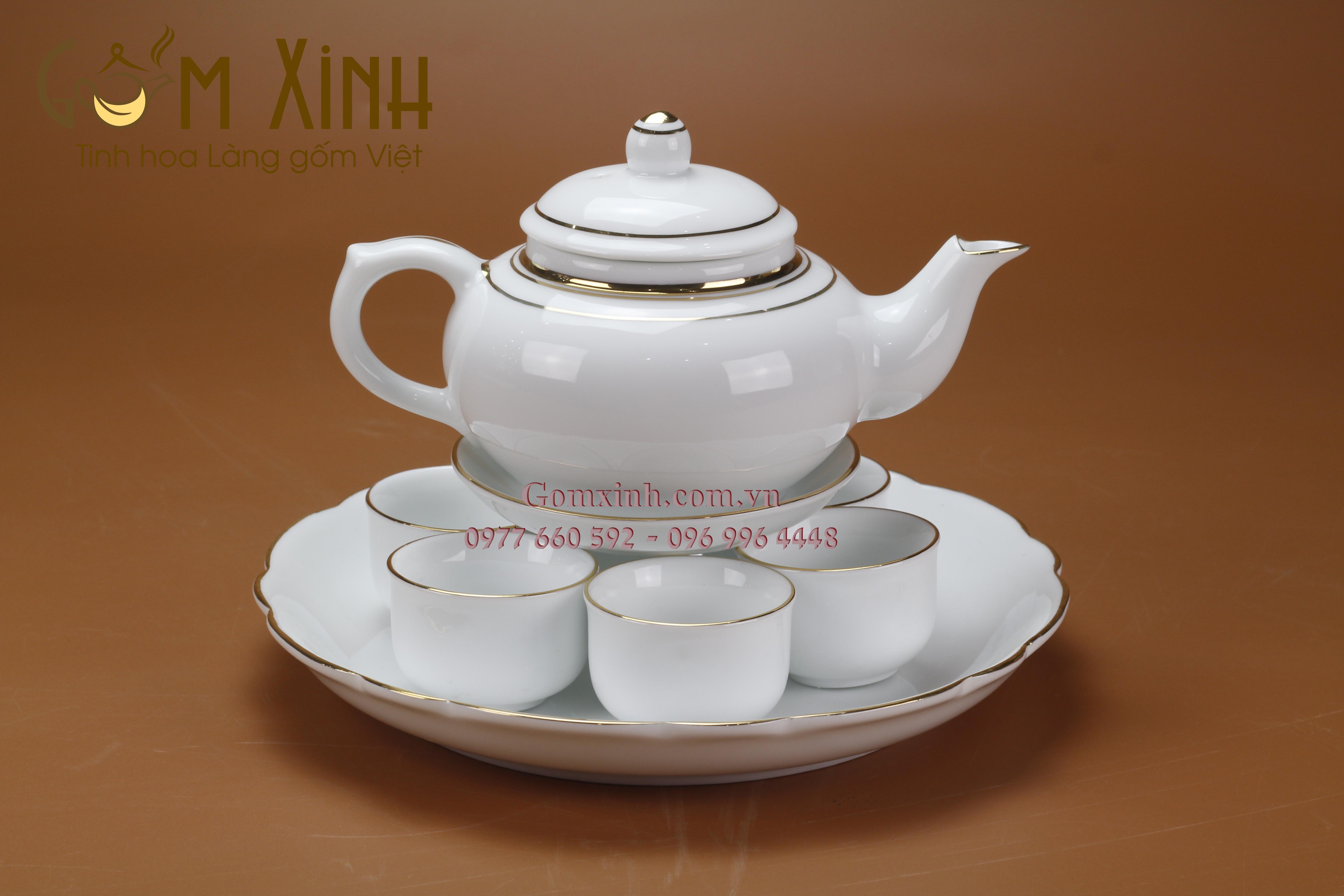 Bộ trà dáng chuông kèm khay viền vàng kim