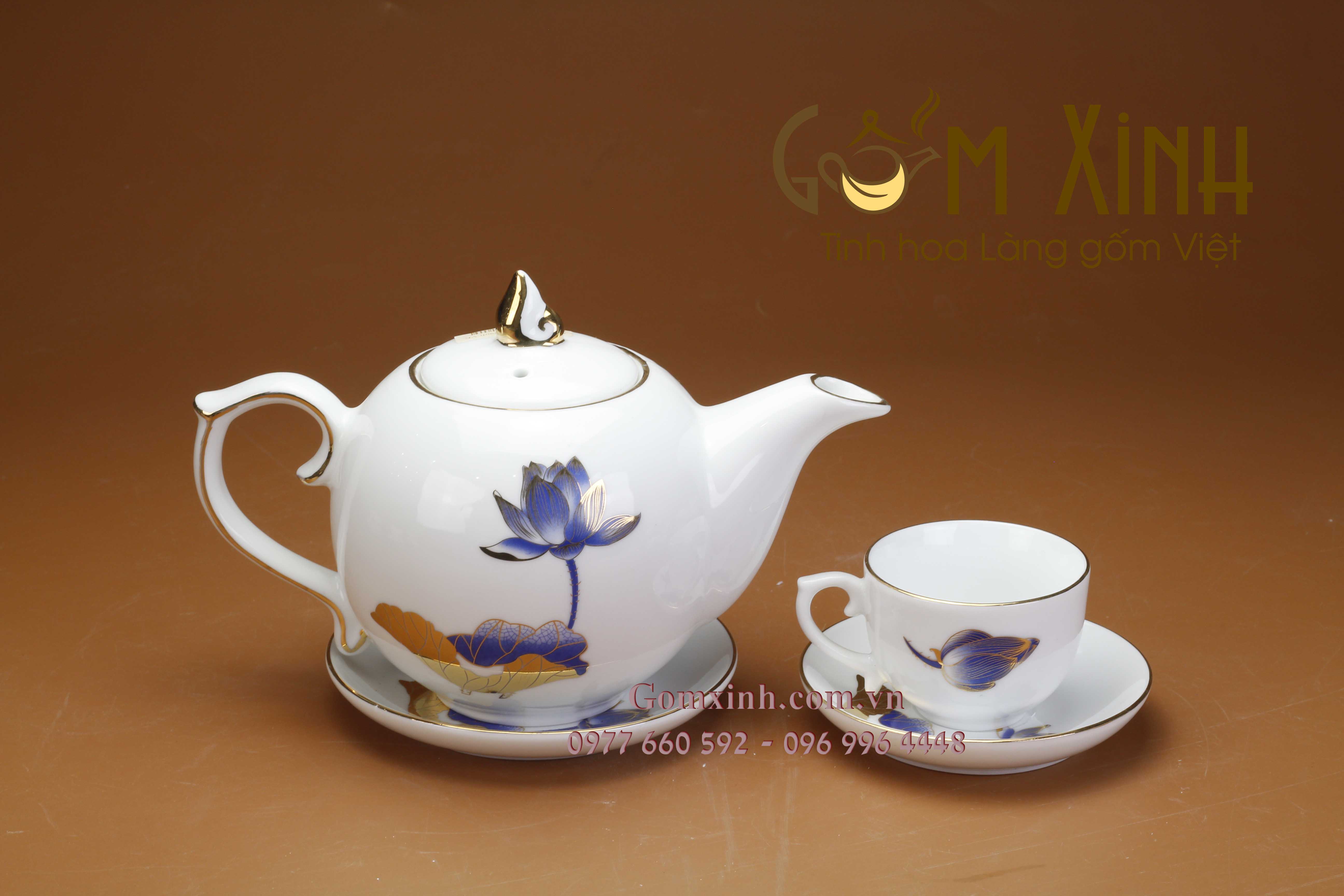 Bộ trà Chóp lửa sen xanh vàng kim