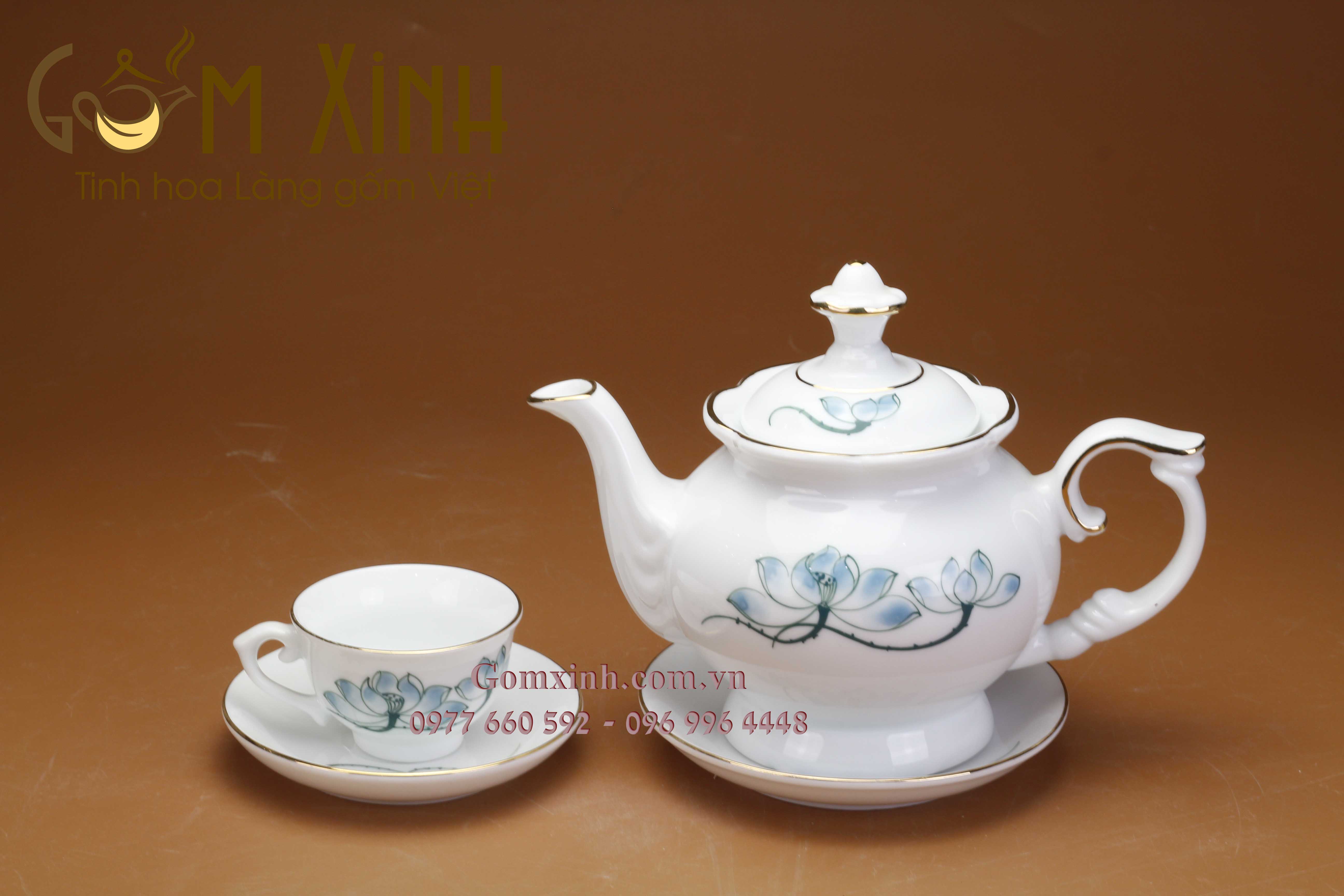 Bộ trà Phú Quý vẽ hoa sen vàng kim