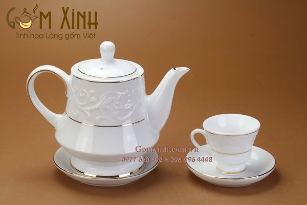 Bộ ấm trà Hoàng Gia họa tiết nổi vàng kim