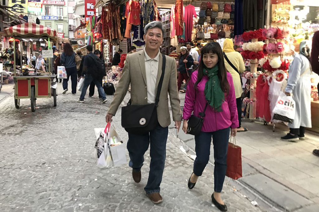 Người Việt “nướng” bao nhiêu tiền ở nước ngoài ?