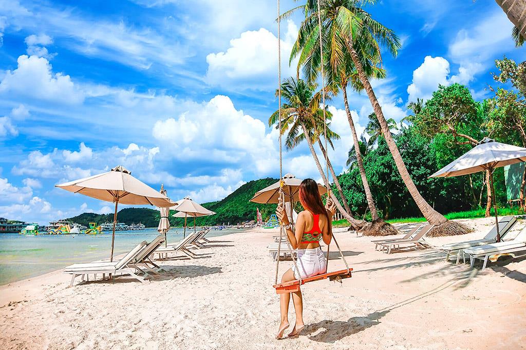 Theo ’cánh chim bay’ đến Phú Quốc, Đà Nẵng, Hội An vui hè