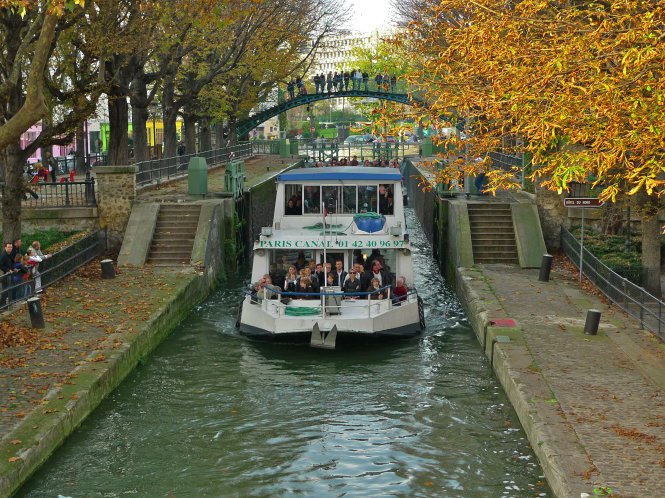Khám phá vẻ đẹp Paris xưa từ dòng kênh Saint-Martin