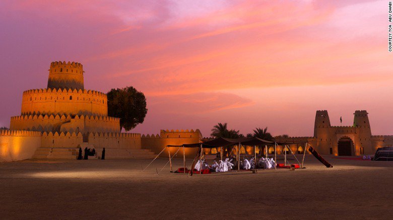 Những điểm nhất định phải ghé khi đến ‘hàng xóm’ của Dubai